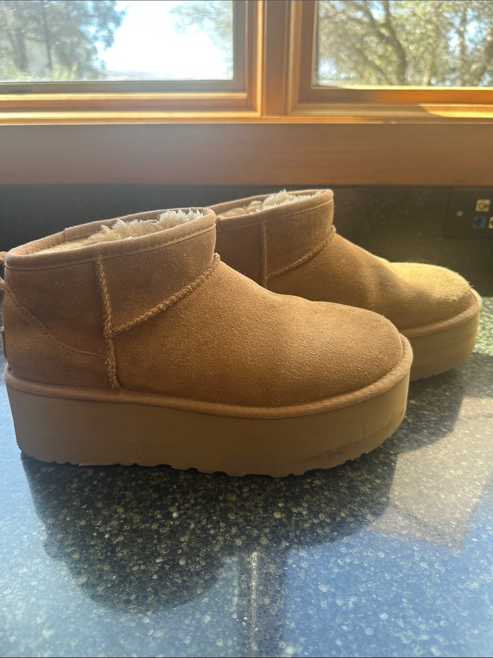 UGG Classic Ultra Mini Platform Chestnut Suede Boots 1135092 Brown Size 9